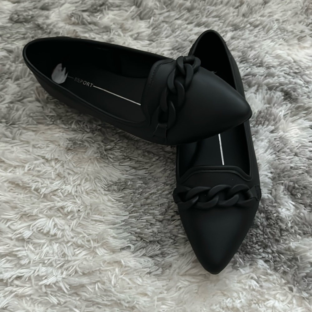 Women’s Black flats size 6